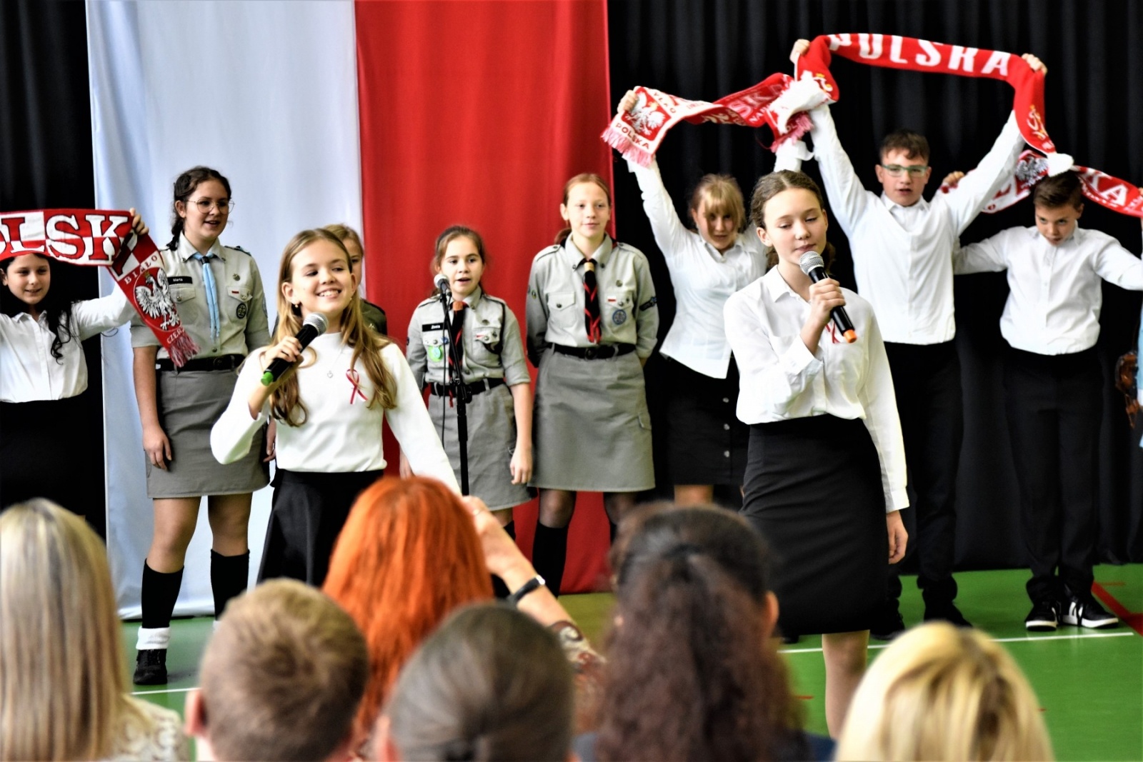 Zdjęcie w galerii na portalu naszwodzislaw.com: Trzy powody do świętowania. Dzień Niepodległości w SP Skrzyszów wiadomości z regionu