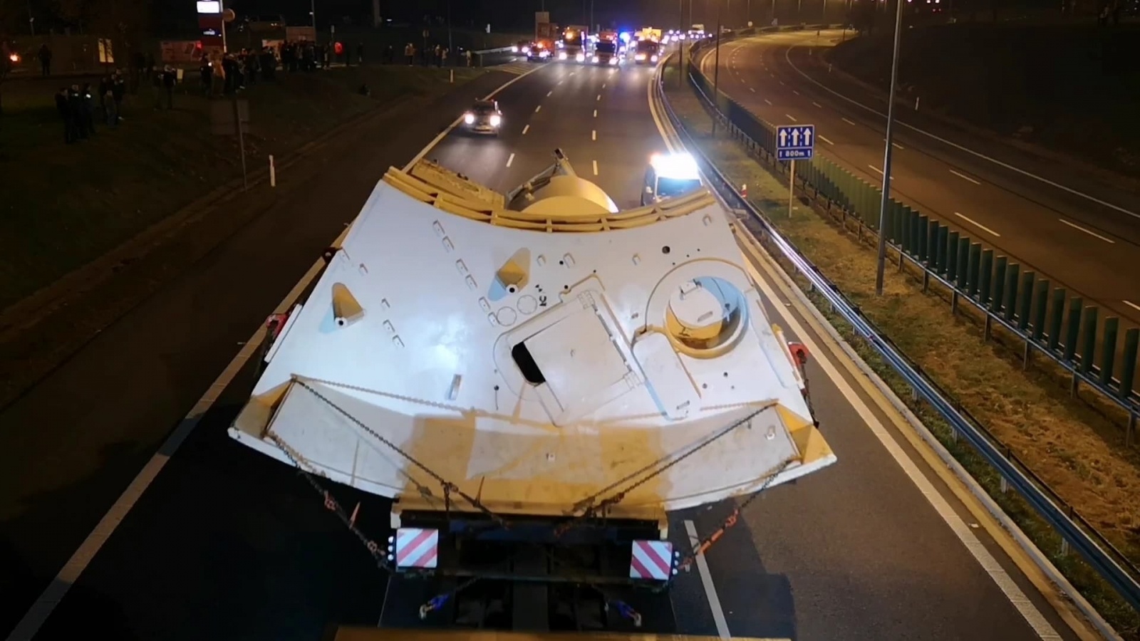 Zdjęcie w galerii na portalu naszwodzislaw.com: Pierwszy transport maszyny TBM dotarł do celu. Dwa kolejne przejadą przez nasz region wiadomości z regionu