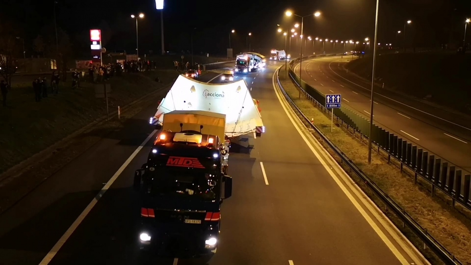 Zdjęcie w galerii na portalu naszwodzislaw.com: Pierwszy transport maszyny TBM dotarł do celu. Dwa kolejne przejadą przez nasz region wiadomości z regionu