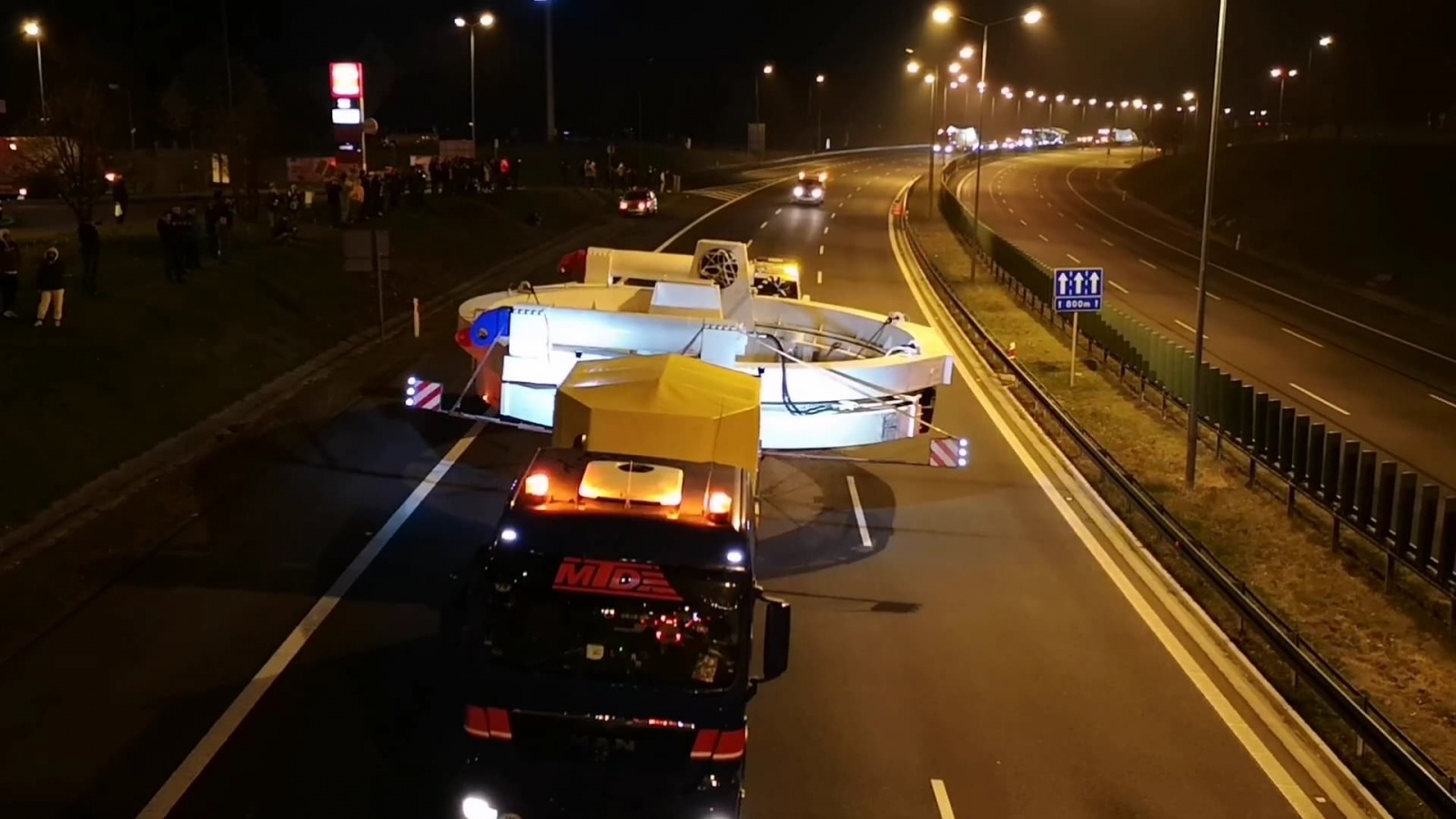 Zdjęcie w galerii na portalu naszwodzislaw.com: Pierwszy transport maszyny TBM dotarł do celu. Dwa kolejne przejadą przez nasz region wiadomości z regionu