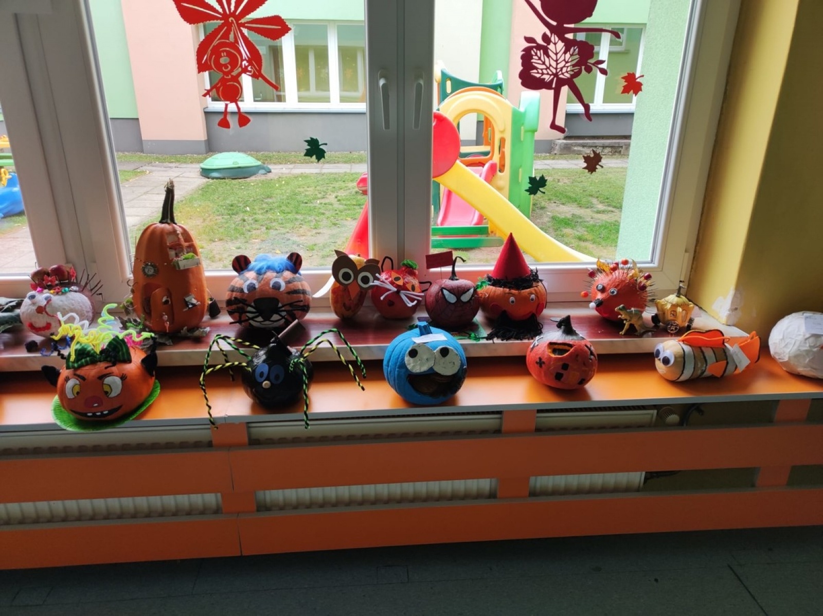 Zdjęcie w galerii na portalu naszwodzislaw.com: Dyniowe cuda w Szesnastce wiadomości z regionu