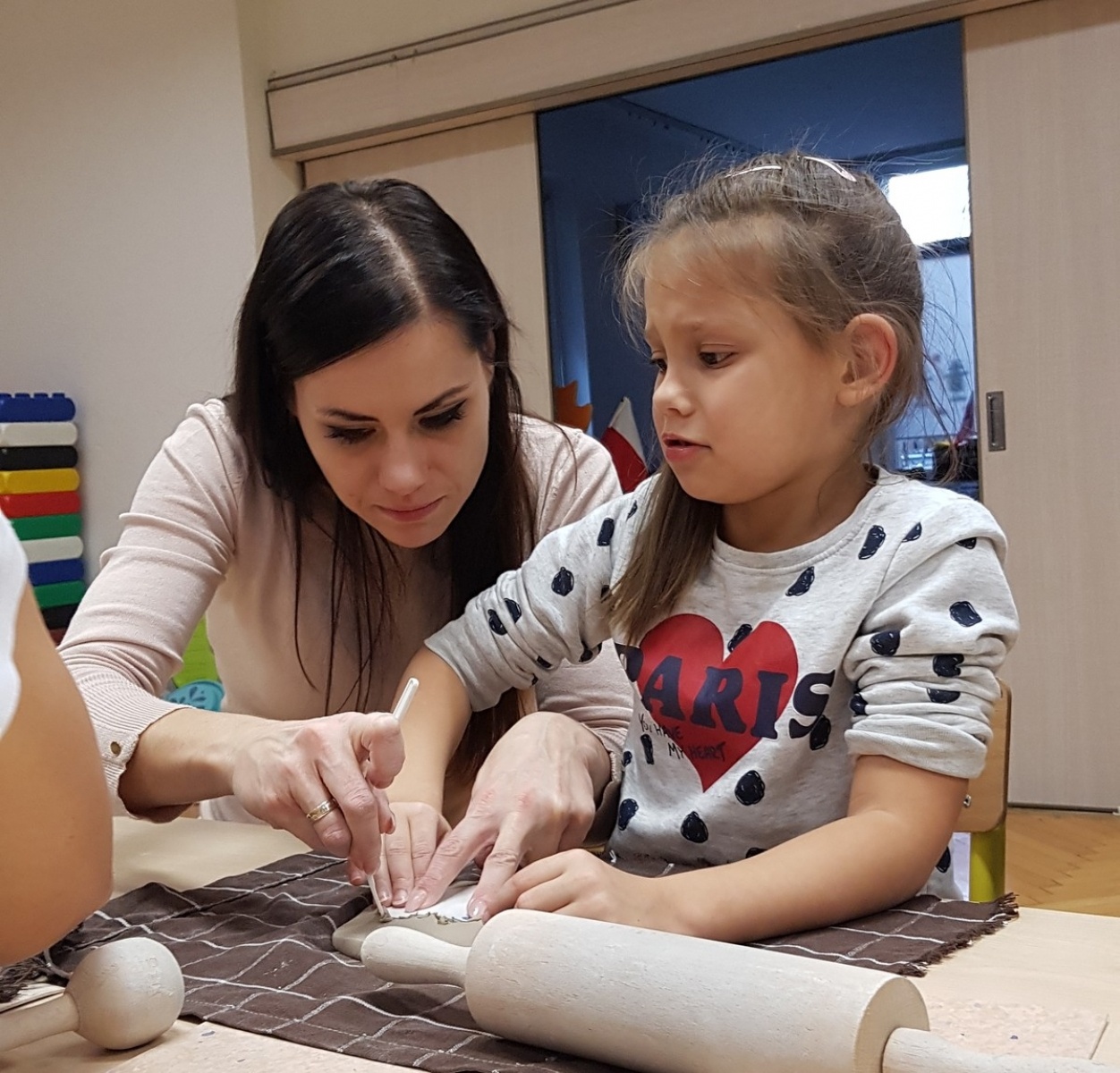 Zdjęcie w galerii na portalu naszwodzislaw.com: Tajniki ceramiki w przedszkolu numer 15 wiadomości z regionu