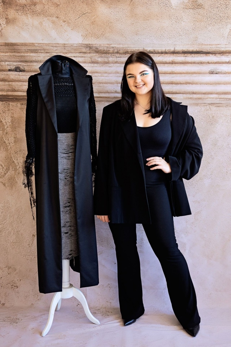 Zdjęcie w galerii na portalu naszwodzislaw.com: Praktyczna nauka zawodu. Tak uczą się technicy styliści wiadomości z regionu