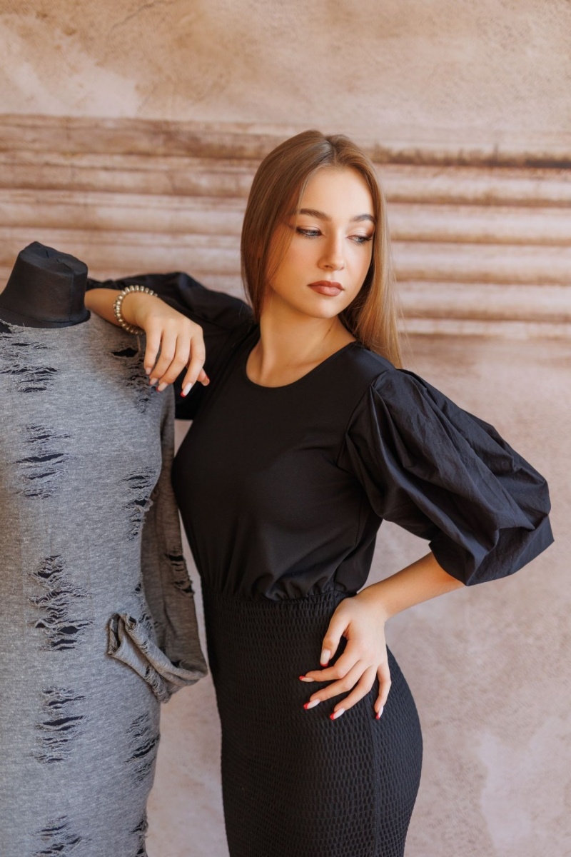 Zdjęcie w galerii na portalu naszwodzislaw.com: Praktyczna nauka zawodu. Tak uczą się technicy styliści wiadomości z regionu