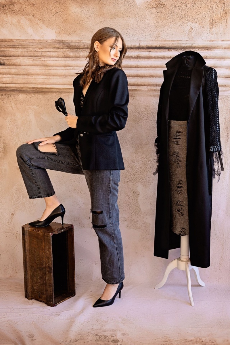 Zdjęcie w galerii na portalu naszwodzislaw.com: Praktyczna nauka zawodu. Tak uczą się technicy styliści wiadomości z regionu