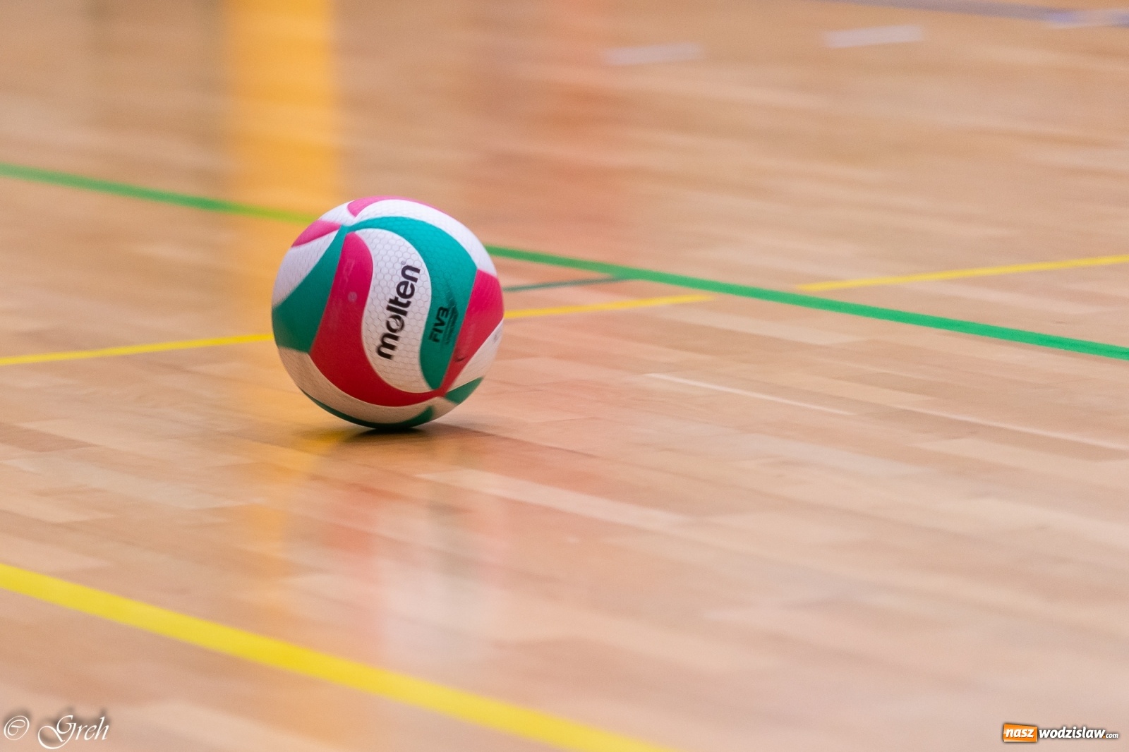 Zdjęcie w galerii na portalu naszwodzislaw.com: Siatkarskie derby w gatunku horroru [FOTO] wiadomości z regionu