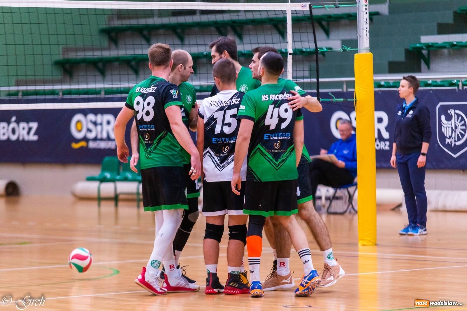 Zdjęcie w galerii na portalu naszwodzislaw.com: Siatkarskie derby w gatunku horroru [FOTO] wiadomości z regionu