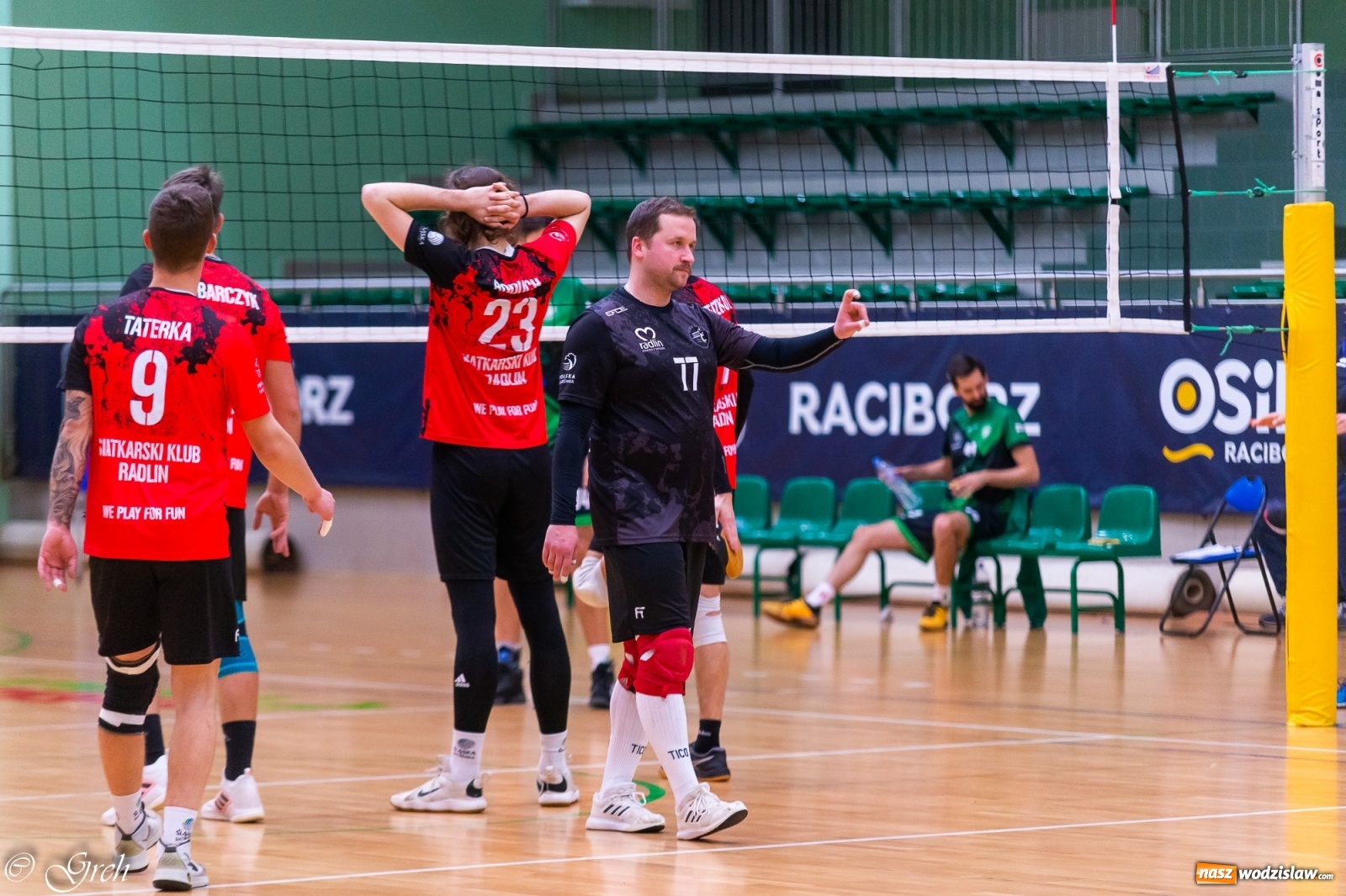 Zdjęcie w galerii na portalu naszwodzislaw.com: Siatkarskie derby w gatunku horroru [FOTO] wiadomości z regionu