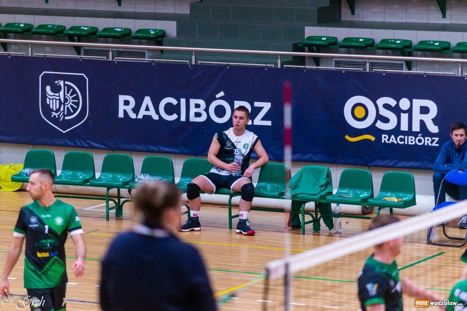 Zdjęcie w galerii na portalu naszwodzislaw.com: Siatkarskie derby w gatunku horroru [FOTO] wiadomości z regionu