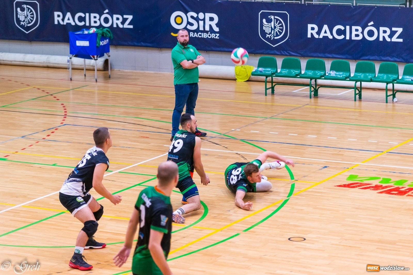 Zdjęcie w galerii na portalu naszwodzislaw.com: Siatkarskie derby w gatunku horroru [FOTO] wiadomości z regionu