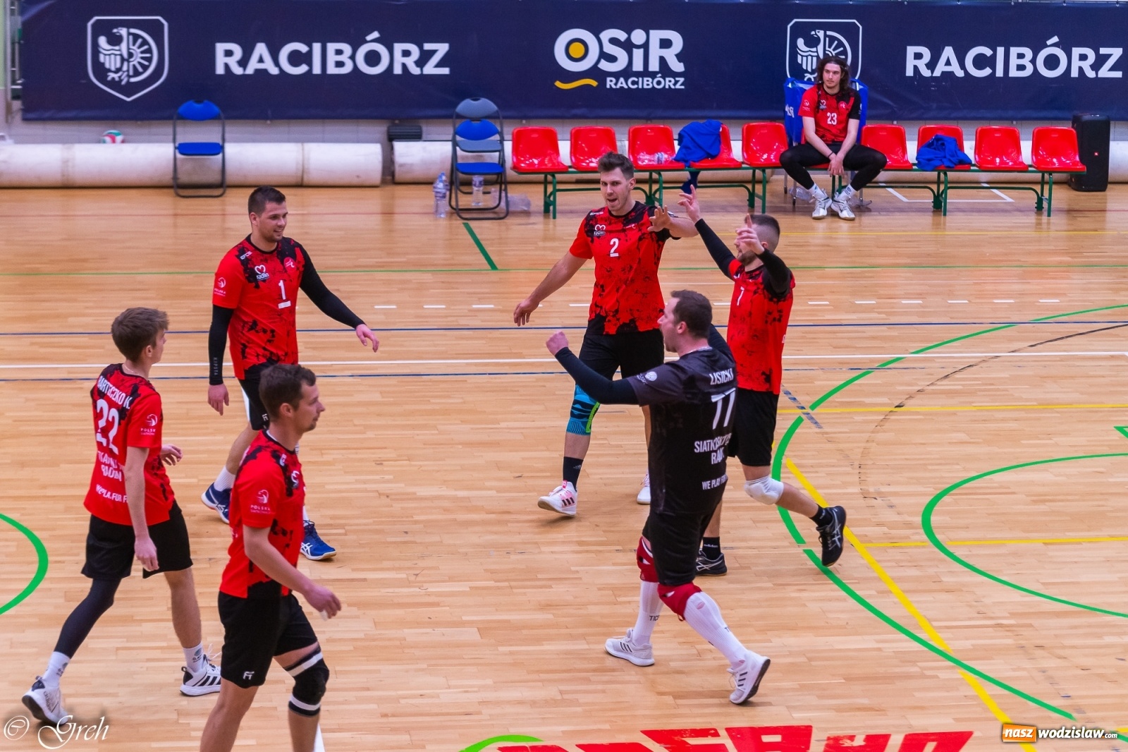 Zdjęcie w galerii na portalu naszwodzislaw.com: Siatkarskie derby w gatunku horroru [FOTO] wiadomości z regionu