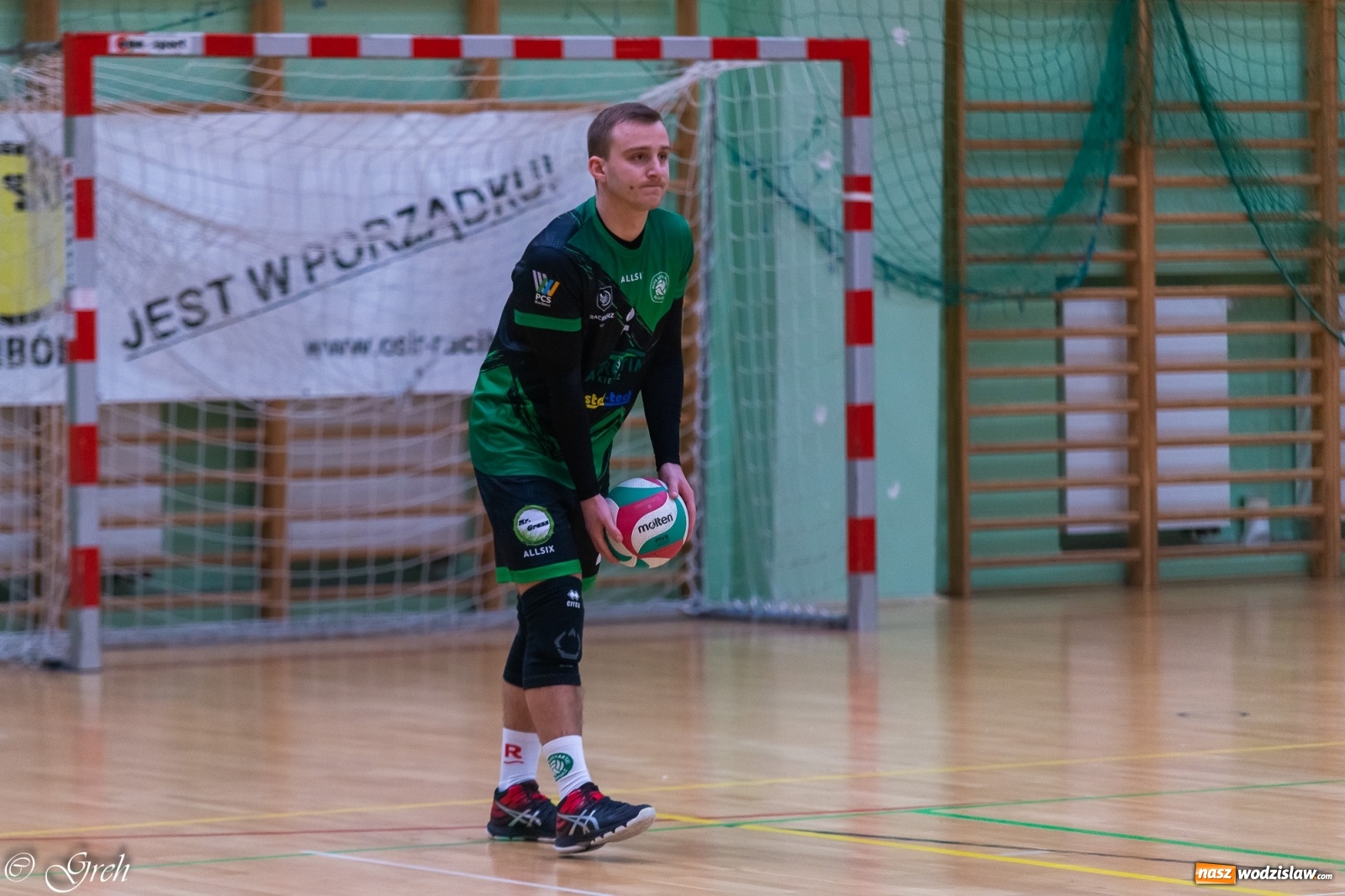 Zdjęcie w galerii na portalu naszwodzislaw.com: Siatkarskie derby w gatunku horroru [FOTO] wiadomości z regionu