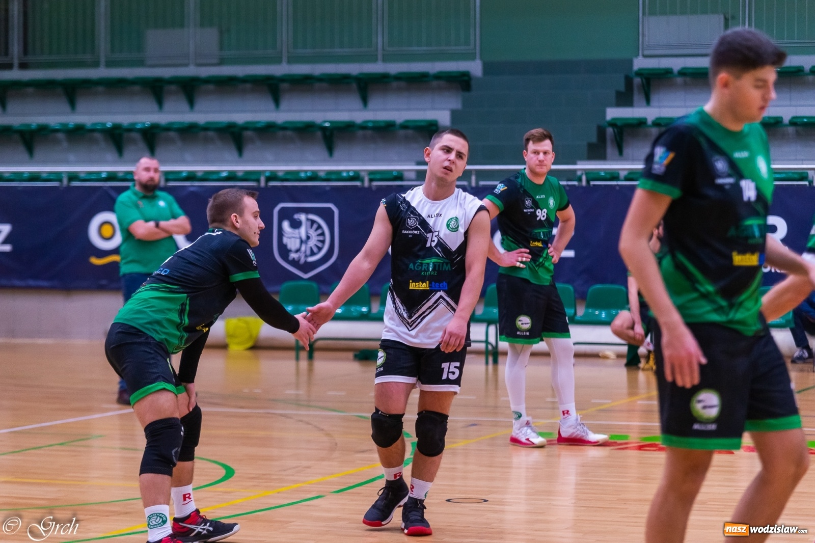 Zdjęcie w galerii na portalu naszwodzislaw.com: Siatkarskie derby w gatunku horroru [FOTO] wiadomości z regionu