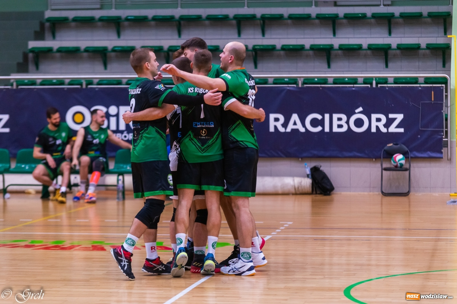 Zdjęcie w galerii na portalu naszwodzislaw.com: Siatkarskie derby w gatunku horroru [FOTO] wiadomości z regionu