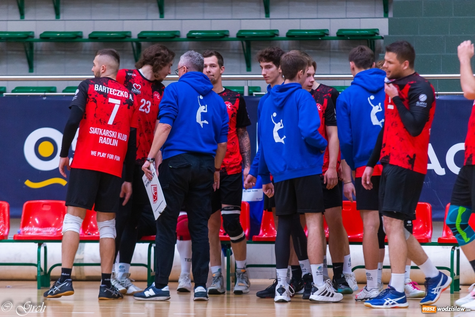 Zdjęcie w galerii na portalu naszwodzislaw.com: Siatkarskie derby w gatunku horroru [FOTO] wiadomości z regionu