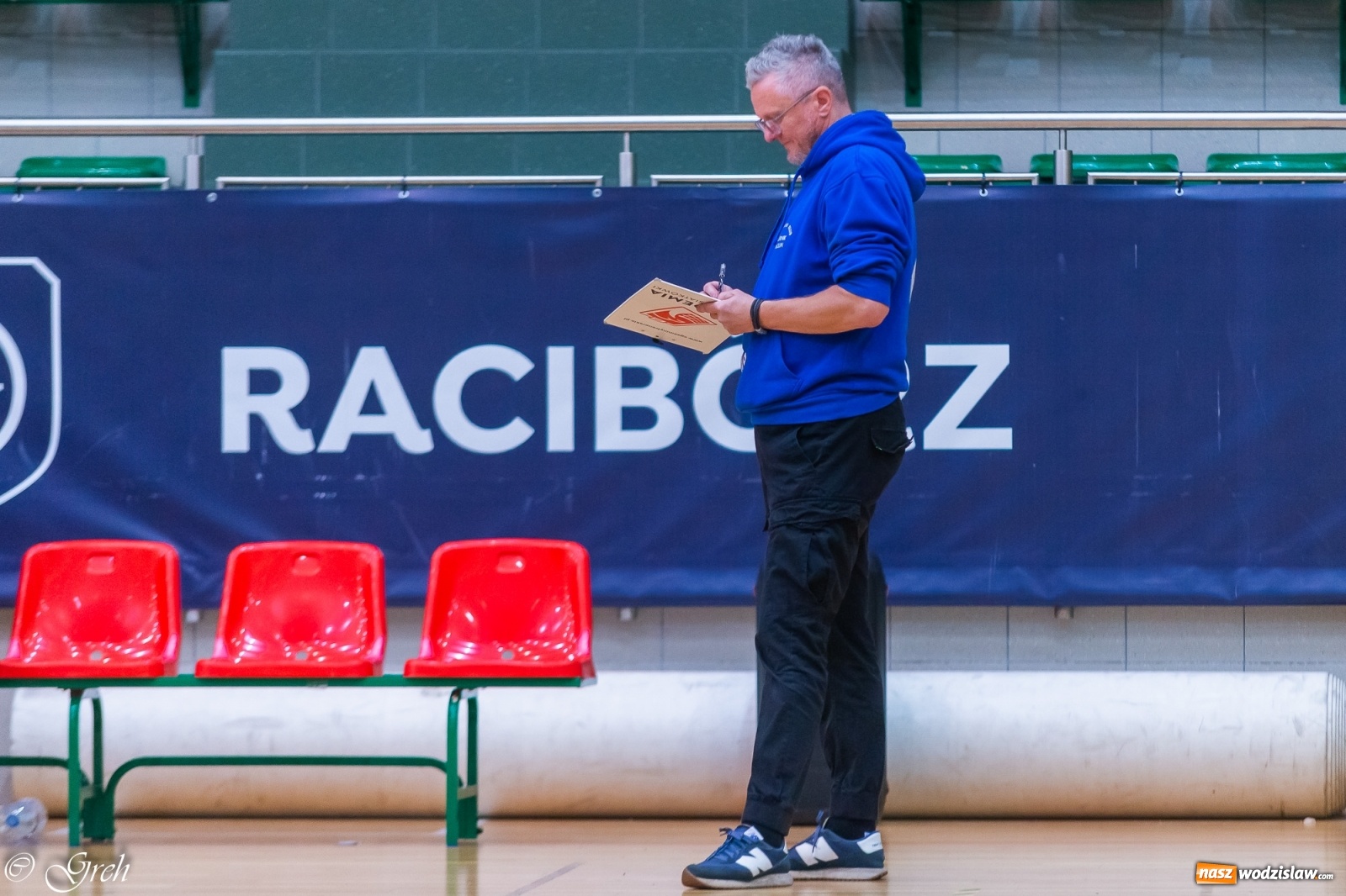 Zdjęcie w galerii na portalu naszwodzislaw.com: Siatkarskie derby w gatunku horroru [FOTO] wiadomości z regionu