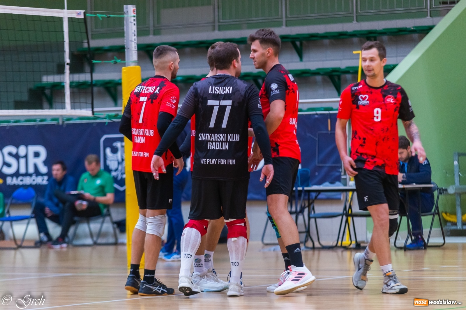 Zdjęcie w galerii na portalu naszwodzislaw.com: Siatkarskie derby w gatunku horroru [FOTO] wiadomości z regionu