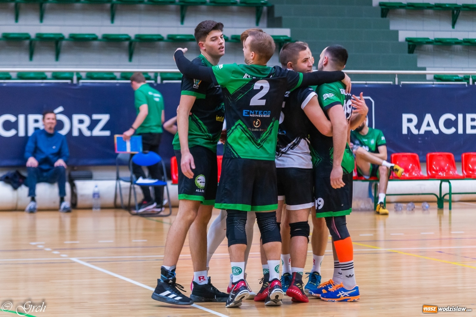 Zdjęcie w galerii na portalu naszwodzislaw.com: Siatkarskie derby w gatunku horroru [FOTO] wiadomości z regionu