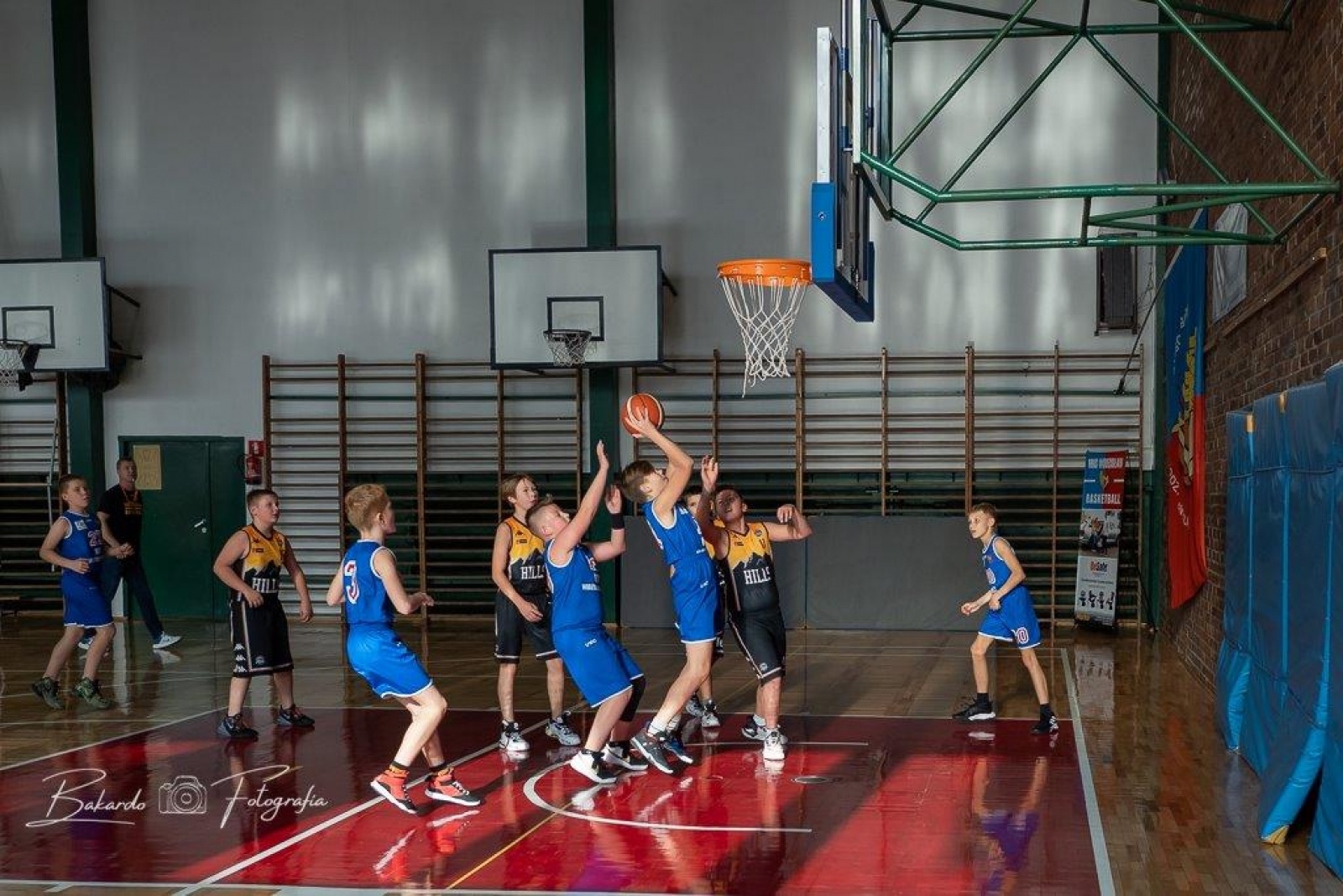 Zdjęcie w galerii na portalu naszwodzislaw.com: Pierwszy wodzisławski turniej minikoszykówki - U12M wiadomości z regionu