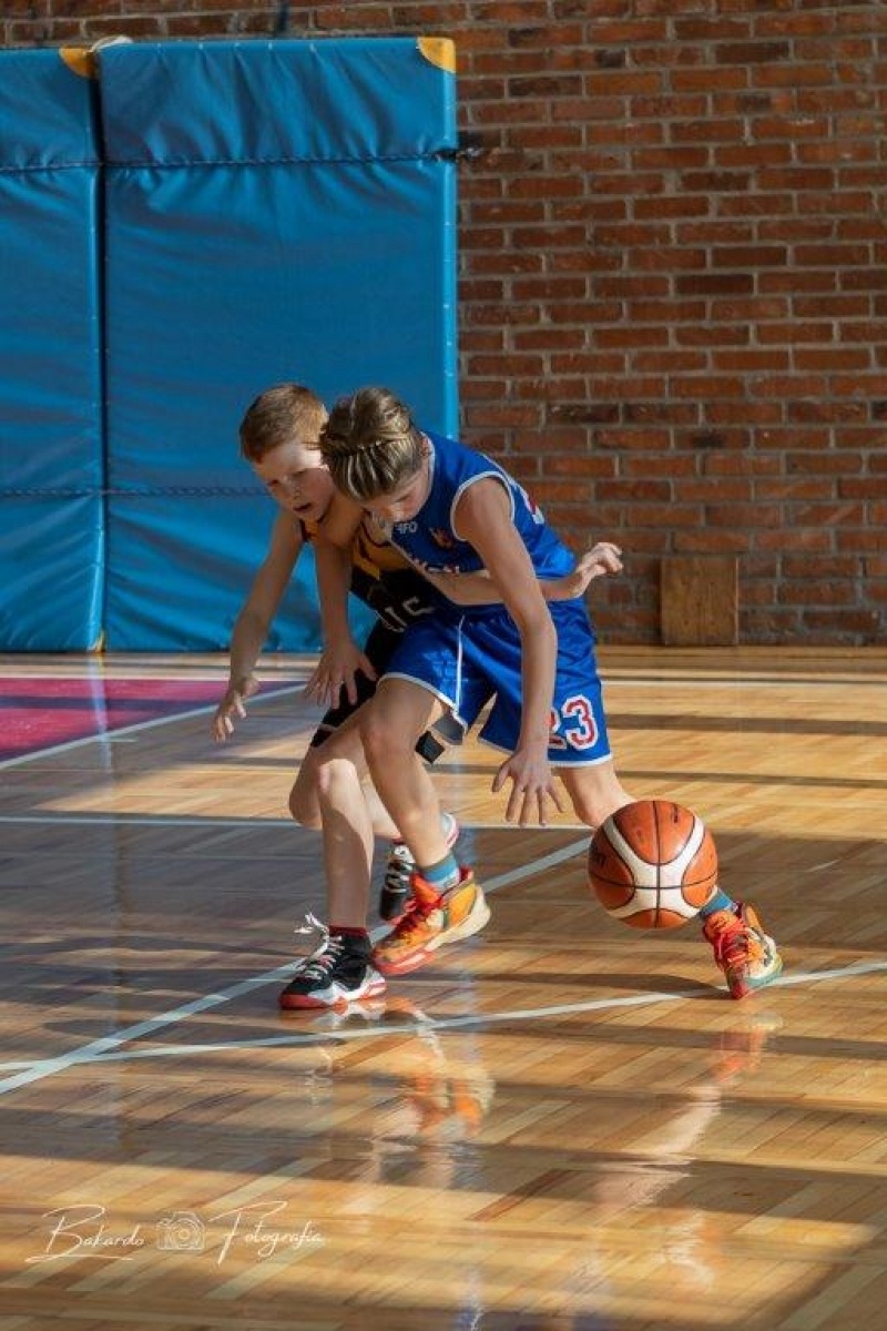Zdjęcie w galerii na portalu naszwodzislaw.com: Pierwszy wodzisławski turniej minikoszykówki - U12M wiadomości z regionu