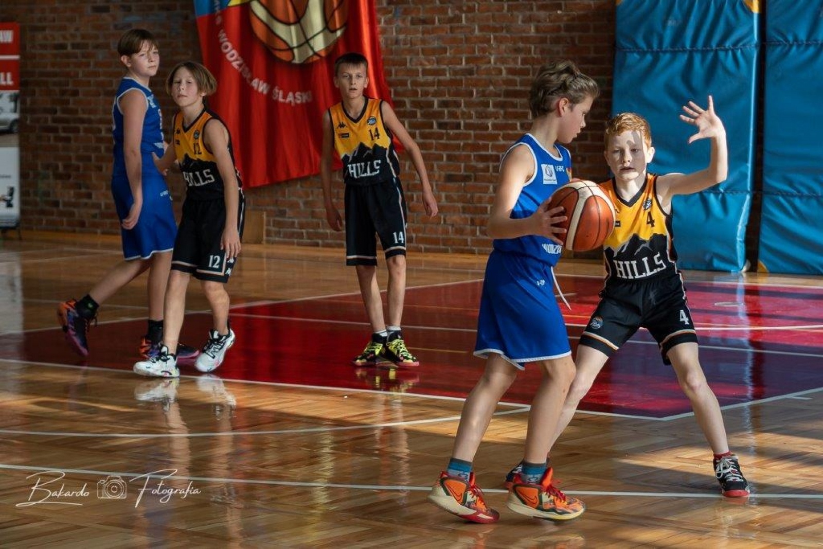 Zdjęcie w galerii na portalu naszwodzislaw.com: Pierwszy wodzisławski turniej minikoszykówki - U12M wiadomości z regionu