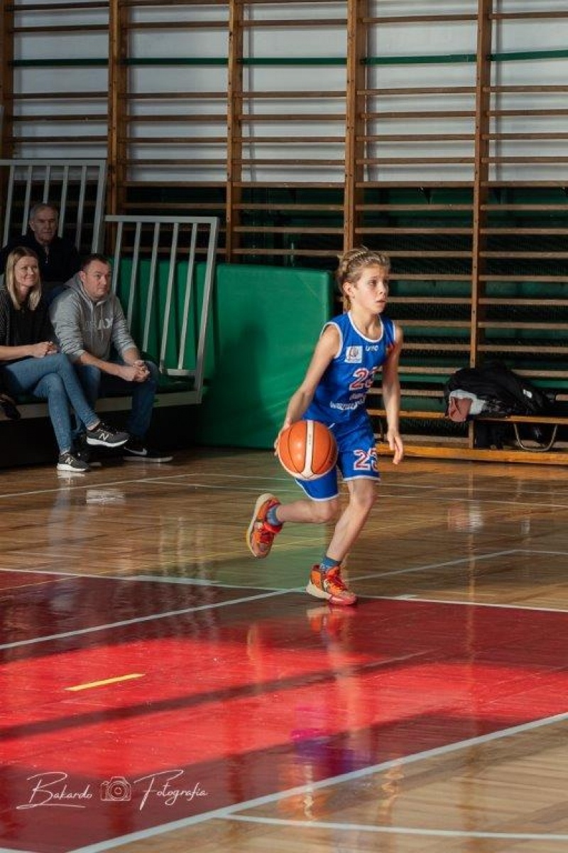 Zdjęcie w galerii na portalu naszwodzislaw.com: Pierwszy wodzisławski turniej minikoszykówki - U12M wiadomości z regionu