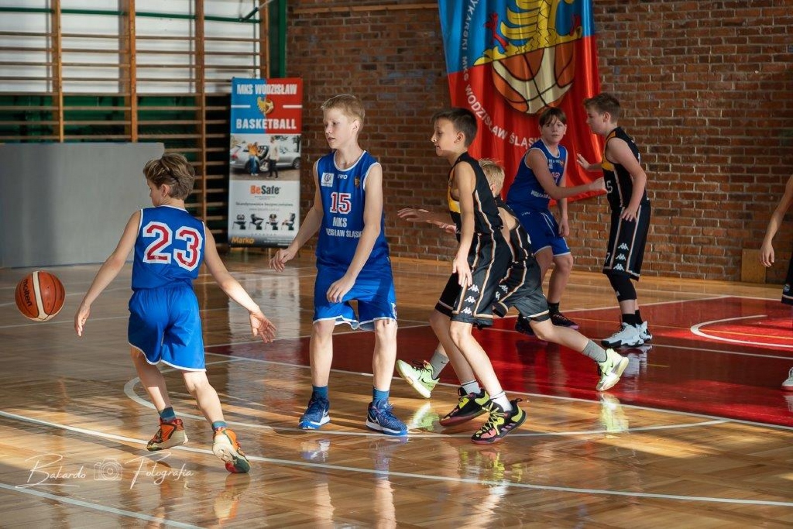 Zdjęcie w galerii na portalu naszwodzislaw.com: Pierwszy wodzisławski turniej minikoszykówki - U12M wiadomości z regionu