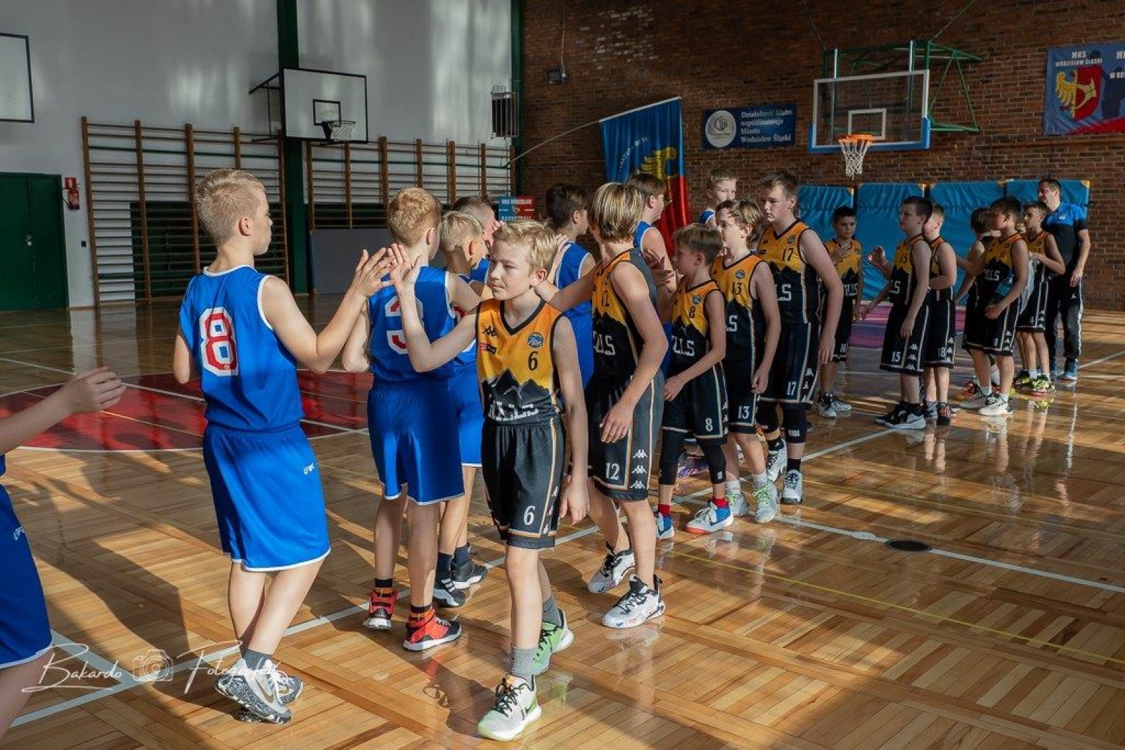 Zdjęcie w galerii na portalu naszwodzislaw.com: Pierwszy wodzisławski turniej minikoszykówki - U12M wiadomości z regionu