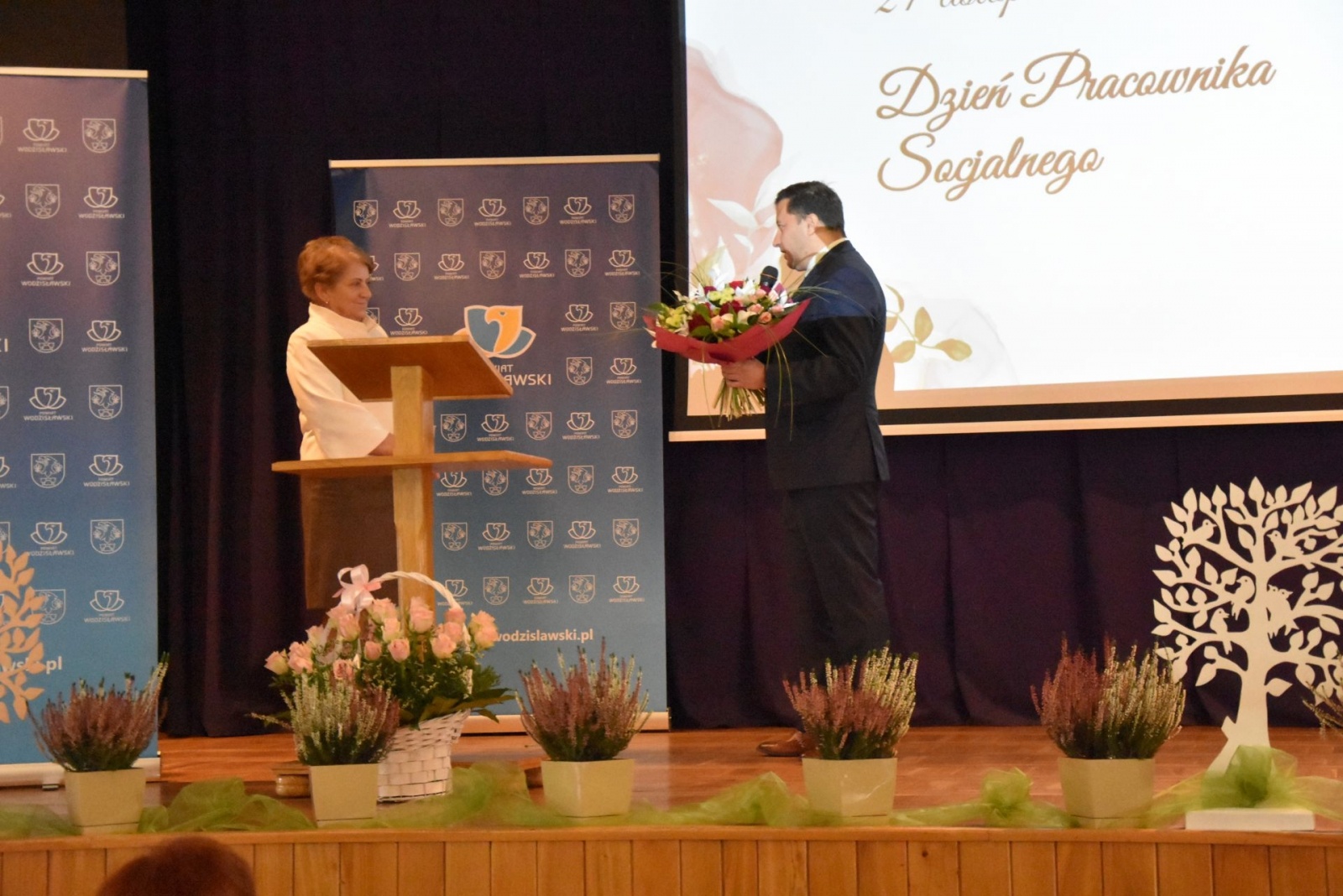 Zdjęcie w galerii na portalu naszwodzislaw.com: Pracownicy socjalni świętowali w Gorzycach [FOTO] wiadomości z regionu