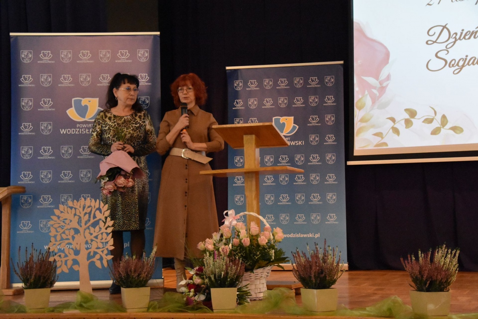 Zdjęcie w galerii na portalu naszwodzislaw.com: Pracownicy socjalni świętowali w Gorzycach [FOTO] wiadomości z regionu