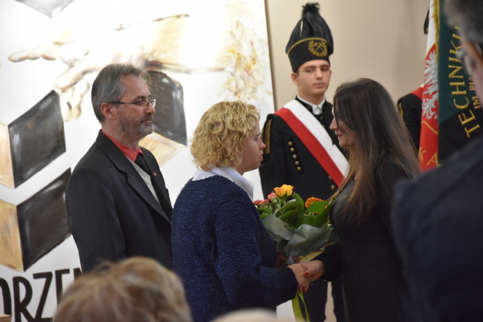 Zdjęcie w galerii na portalu naszwodzislaw.com: Święto Szkoły z kolejną umową patronacką [FOTO] wiadomości z regionu