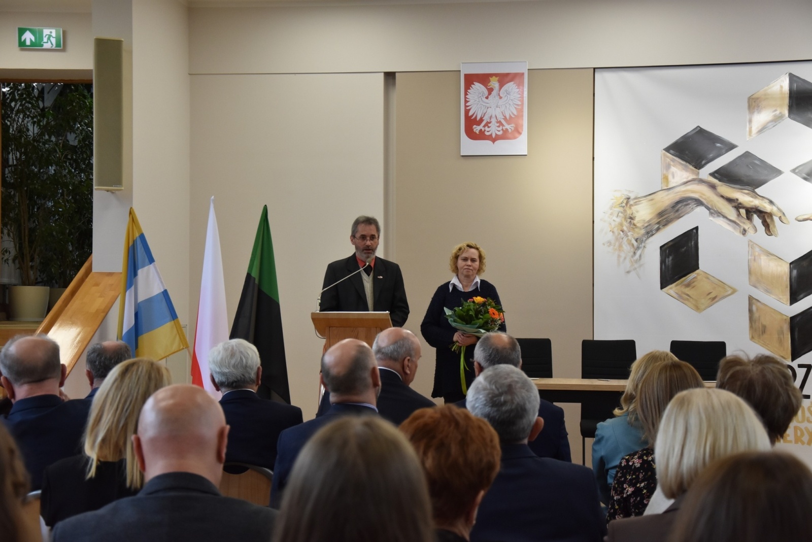 Zdjęcie w galerii na portalu naszwodzislaw.com: Święto Szkoły z kolejną umową patronacką [FOTO] wiadomości z regionu