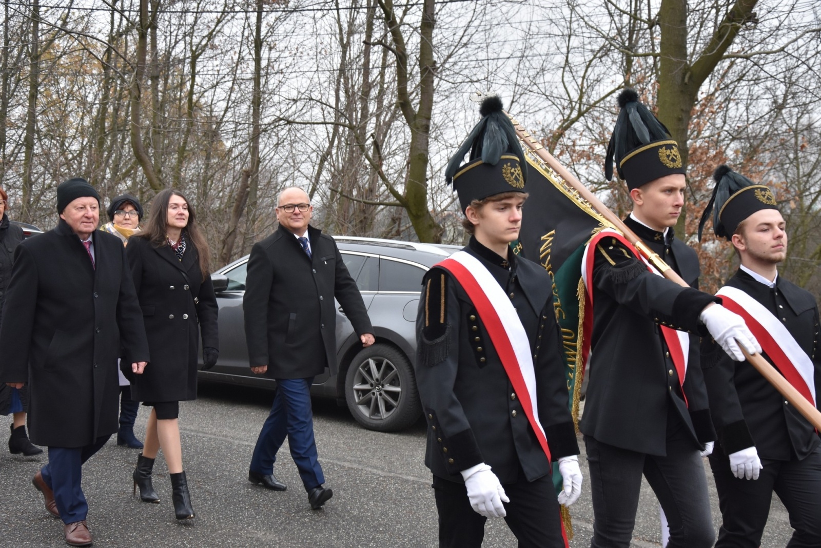 Zdjęcie w galerii na portalu naszwodzislaw.com: Święto Szkoły z kolejną umową patronacką [FOTO] wiadomości z regionu