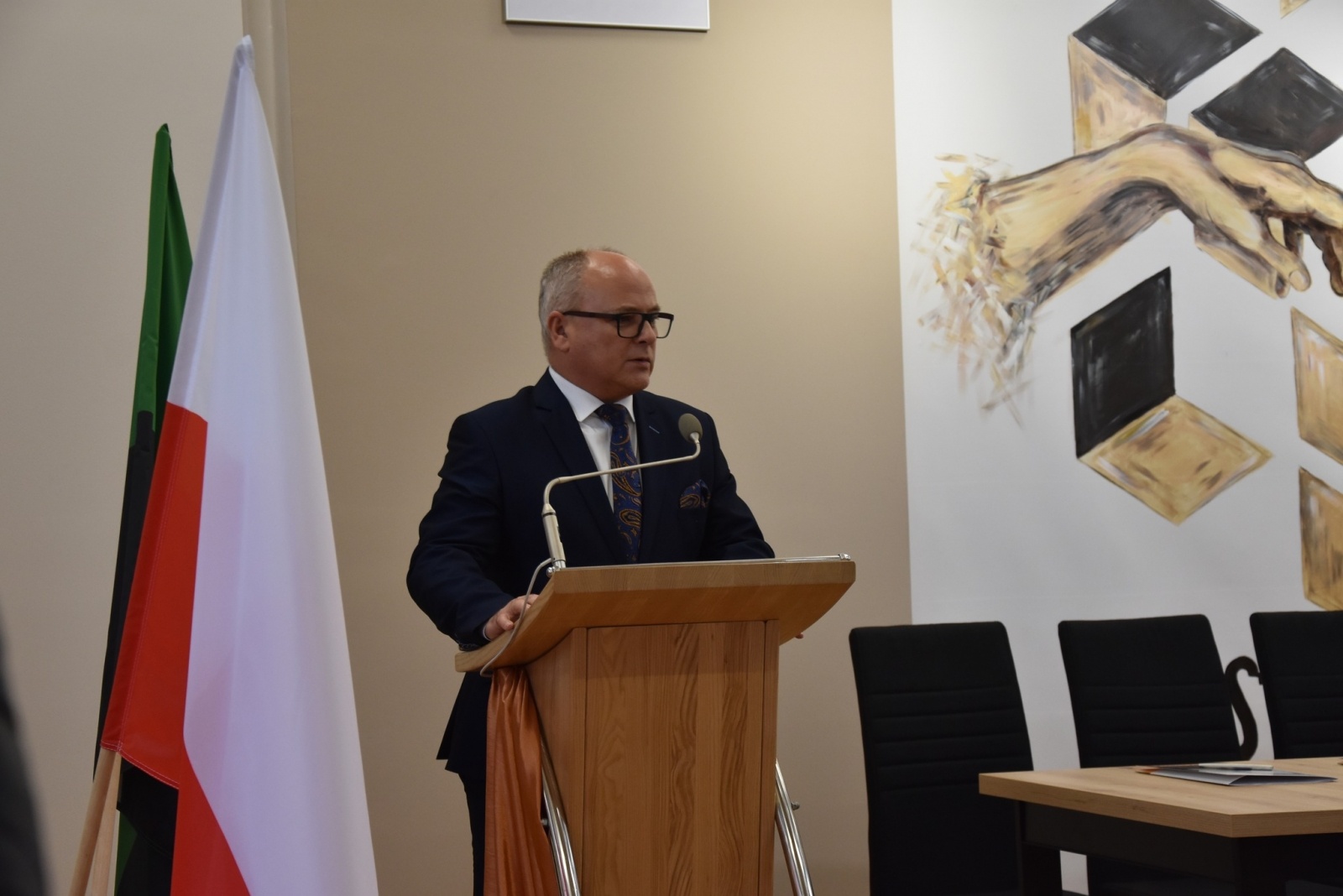 Zdjęcie w galerii na portalu naszwodzislaw.com: Święto Szkoły z kolejną umową patronacką [FOTO] wiadomości z regionu