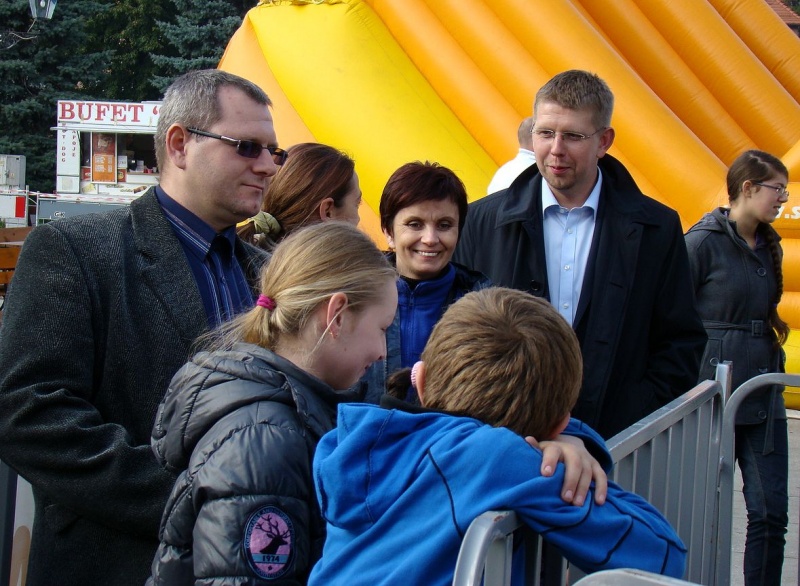 Zdjęcie w galerii na portalu naszwodzislaw.com: Trzy rzuty mleka w rynku wiadomości z regionu