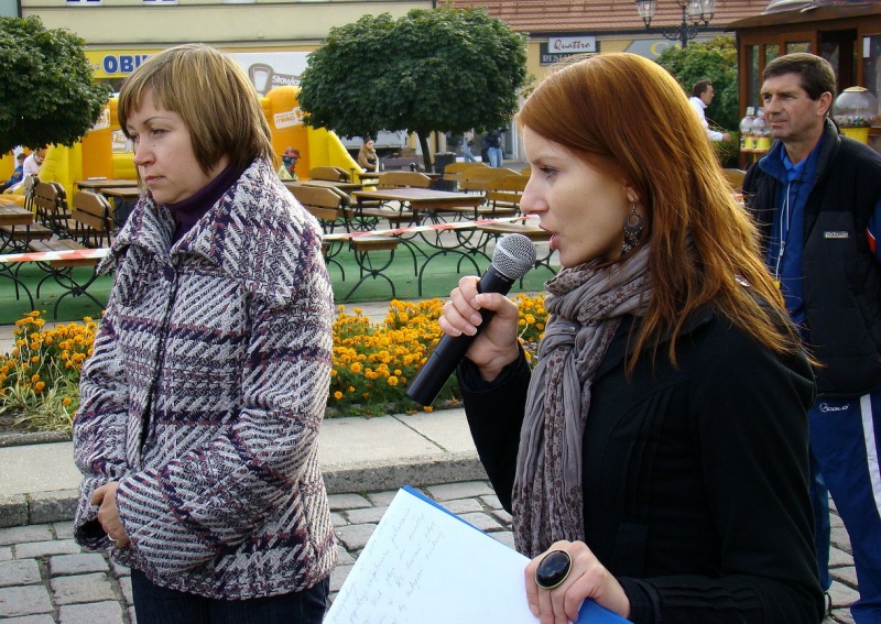 Zdjęcie w galerii na portalu naszwodzislaw.com: Trzy rzuty mleka w rynku wiadomości z regionu