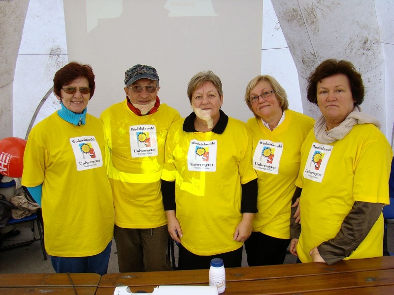 Zdjęcie w galerii na portalu naszwodzislaw.com: Trzy rzuty mleka w rynku wiadomości z regionu