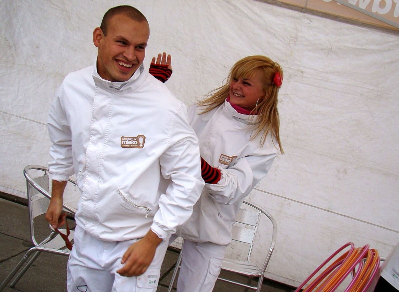 Zdjęcie w galerii na portalu naszwodzislaw.com: Trzy rzuty mleka w rynku wiadomości z regionu