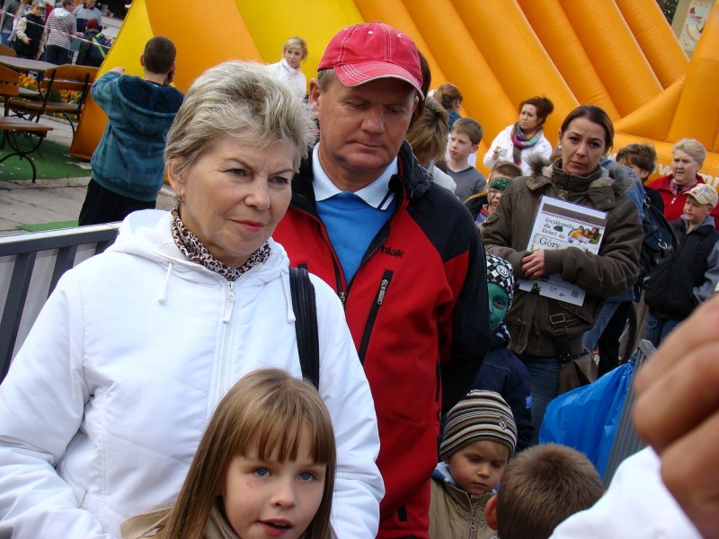 Zdjęcie w galerii na portalu naszwodzislaw.com: Trzy rzuty mleka w rynku wiadomości z regionu