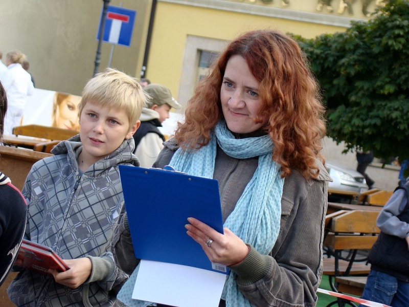 Zdjęcie w galerii na portalu naszwodzislaw.com: Trzy rzuty mleka w rynku wiadomości z regionu