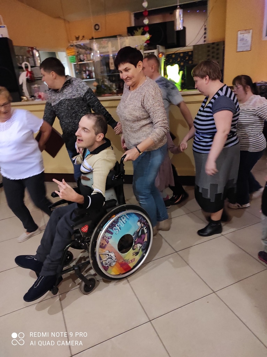 Zdjęcie w galerii na portalu naszwodzislaw.com: Dzień Osób Niepełnosprawnych w świetlicy Radość Życia w Pszowie wiadomości z regionu