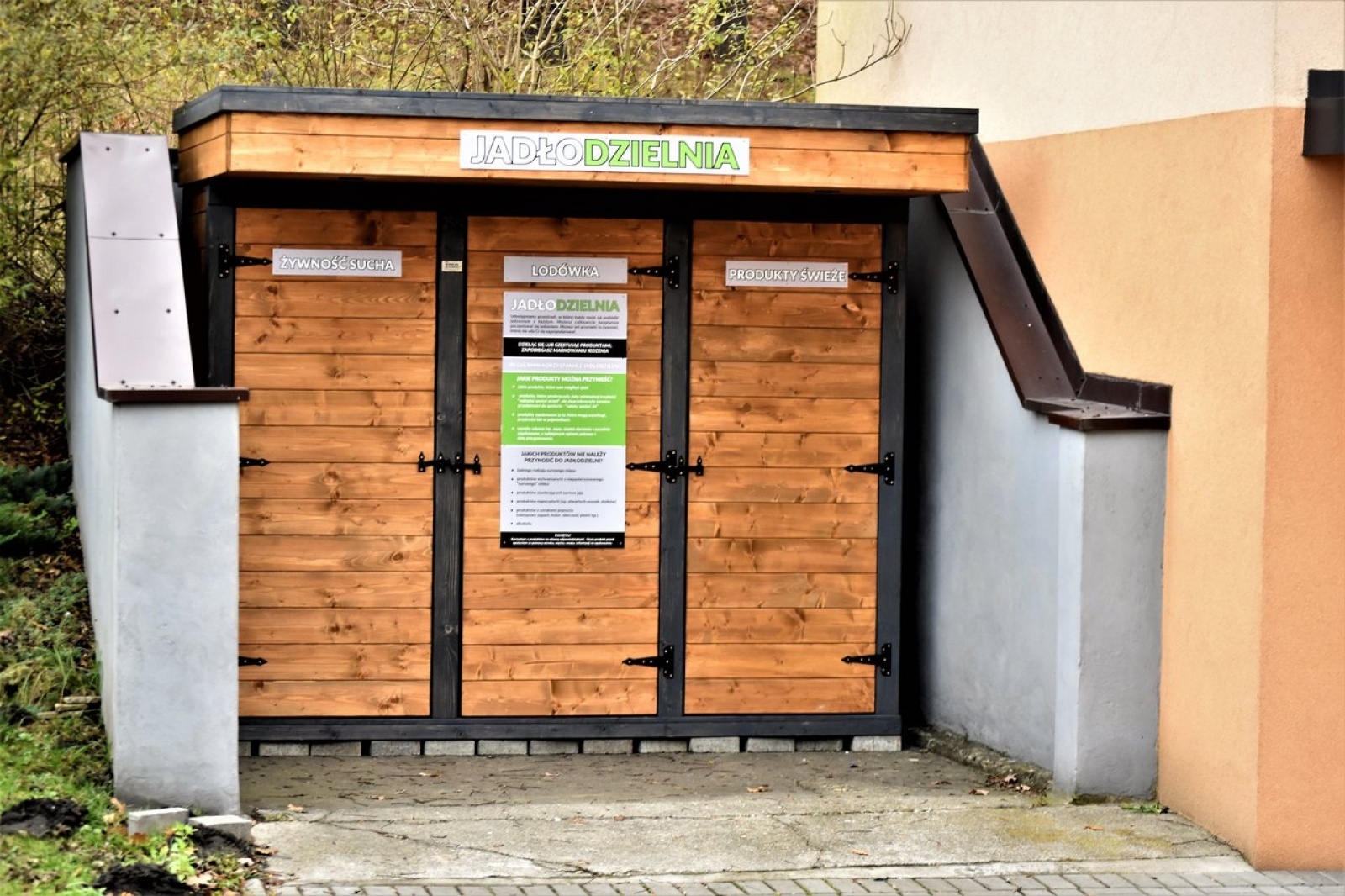 Zdjęcie w galerii na portalu naszwodzislaw.com: Masz zbyt dużo jedzenia? Przynieś je do naszej Jadłodzielni wiadomości z regionu