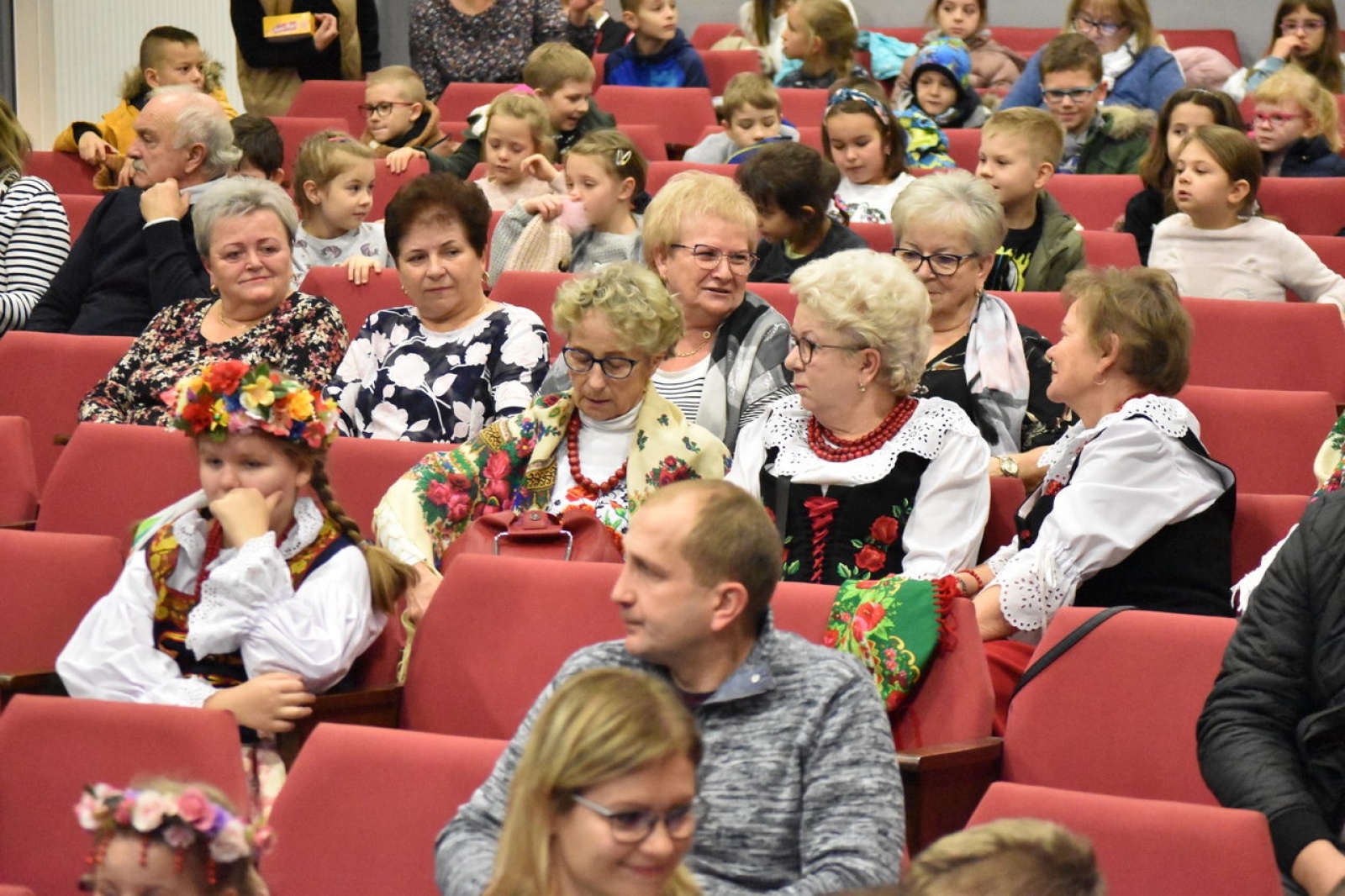 Zdjęcie w galerii na portalu naszwodzislaw.com: Gwara w naszej gminie ciągle żywa! Dzieciaki zaprezentowały swój kunszt wiadomości z regionu