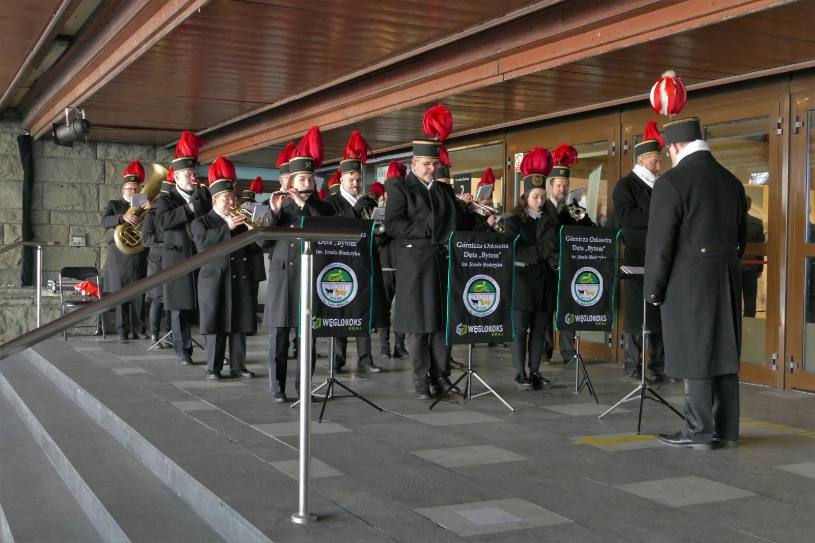 Zdjęcie w galerii na portalu naszwodzislaw.com: Uroczyste spotkanie barbórkowe w Wyższym Urzędzie Górniczym wiadomości z regionu