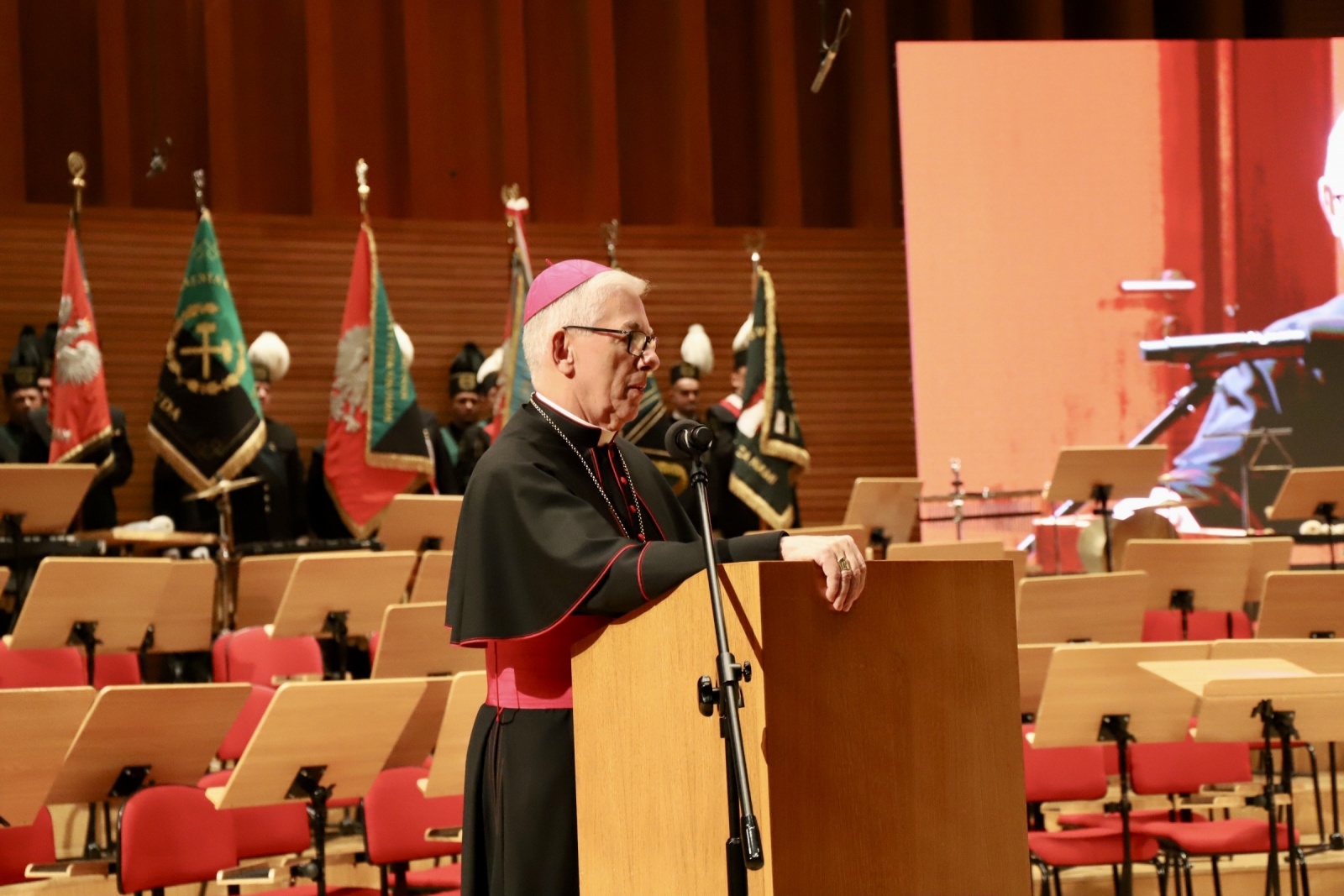 Zdjęcie w galerii na portalu naszwodzislaw.com: Uroczysta Akademia Barbórkowa Polskiej Grupy Górniczej wiadomości z regionu