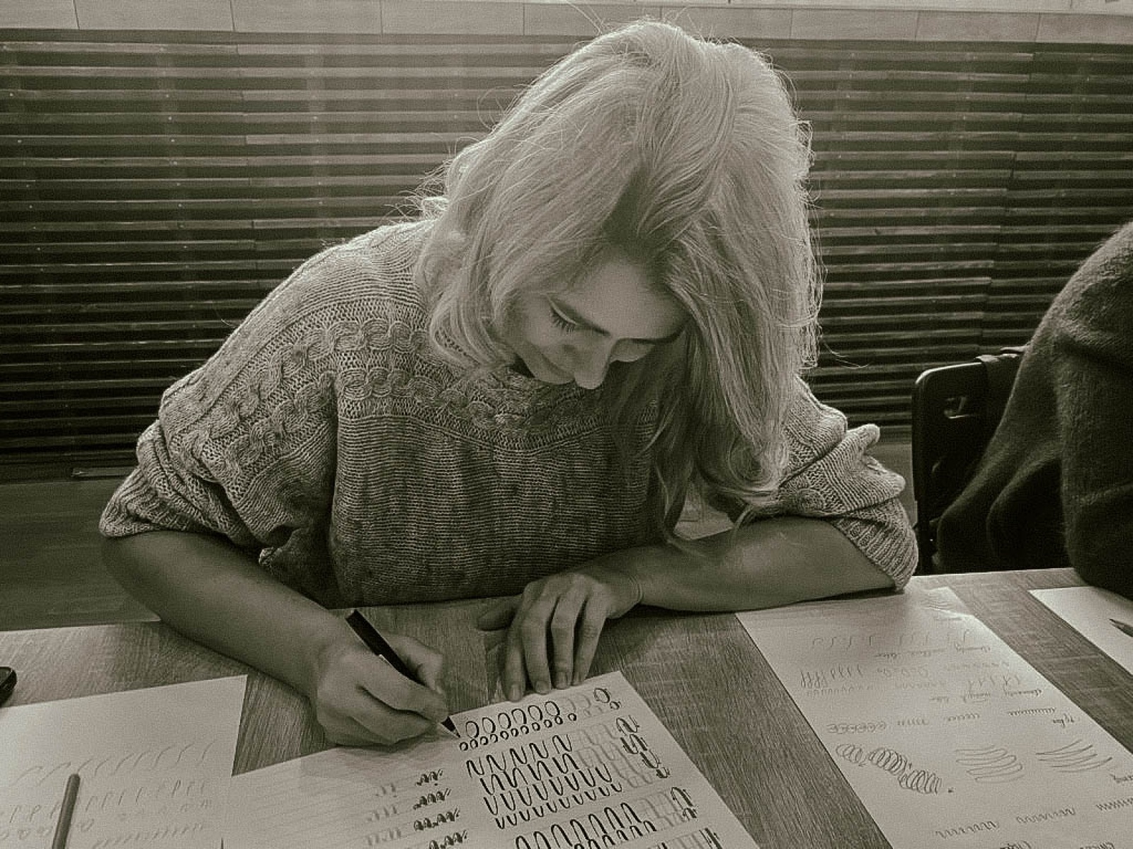 Zdjęcie w galerii na portalu naszwodzislaw.com: Grudniowe warsztaty kaligrafii w WCK wiadomości z regionu