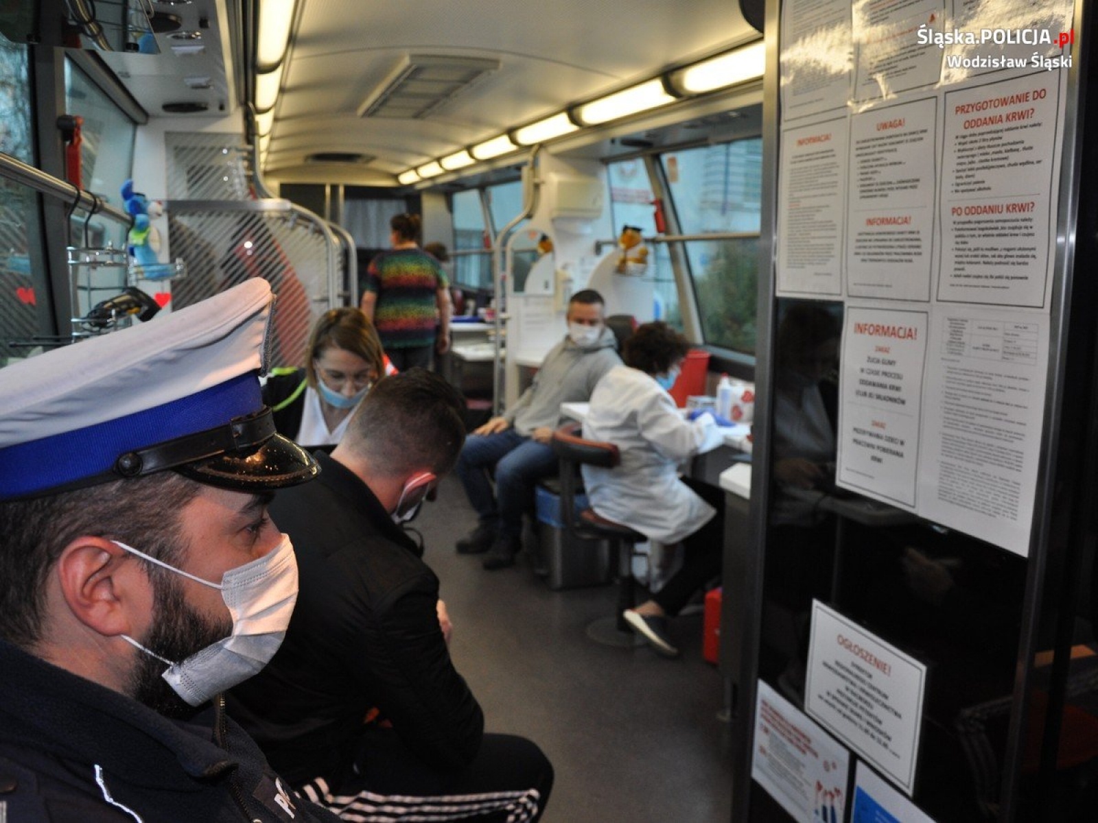 Zdjęcie w galerii na portalu naszwodzislaw.com: Zostali Mikołajami. Podarowali swą krew [FOTO] wiadomości z regionu