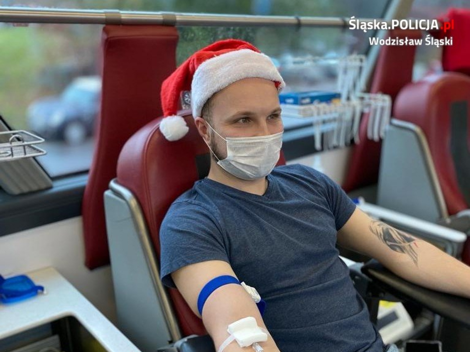 Zdjęcie w galerii na portalu naszwodzislaw.com: Zostali Mikołajami. Podarowali swą krew [FOTO] wiadomości z regionu