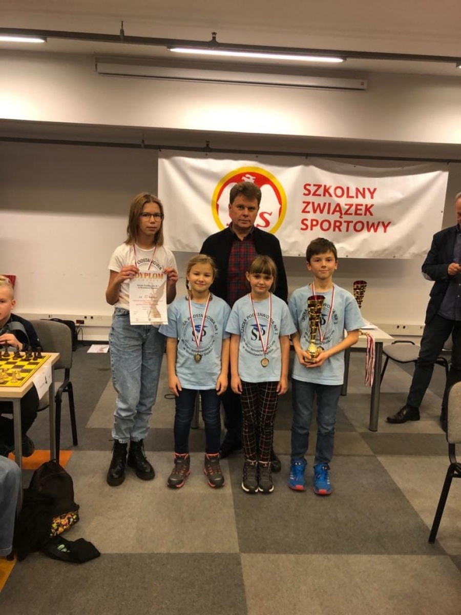 Zdjęcie w galerii na portalu naszwodzislaw.com: Szachowy sukces uczniów SP1 wiadomości z regionu