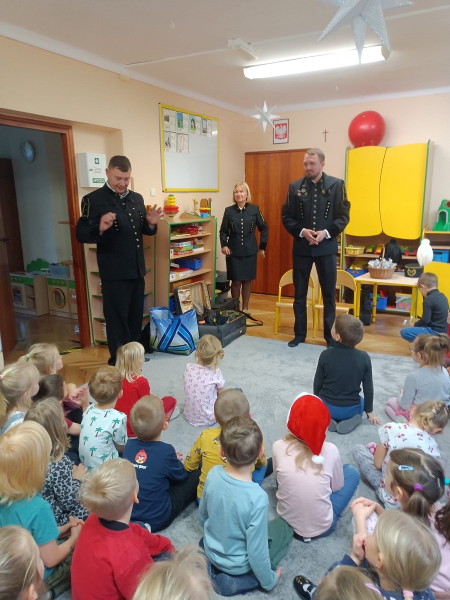 Zdjęcie w galerii na portalu naszwodzislaw.com: Przedszkolaki z Pszowa poznały zawód górnika wiadomości z regionu
